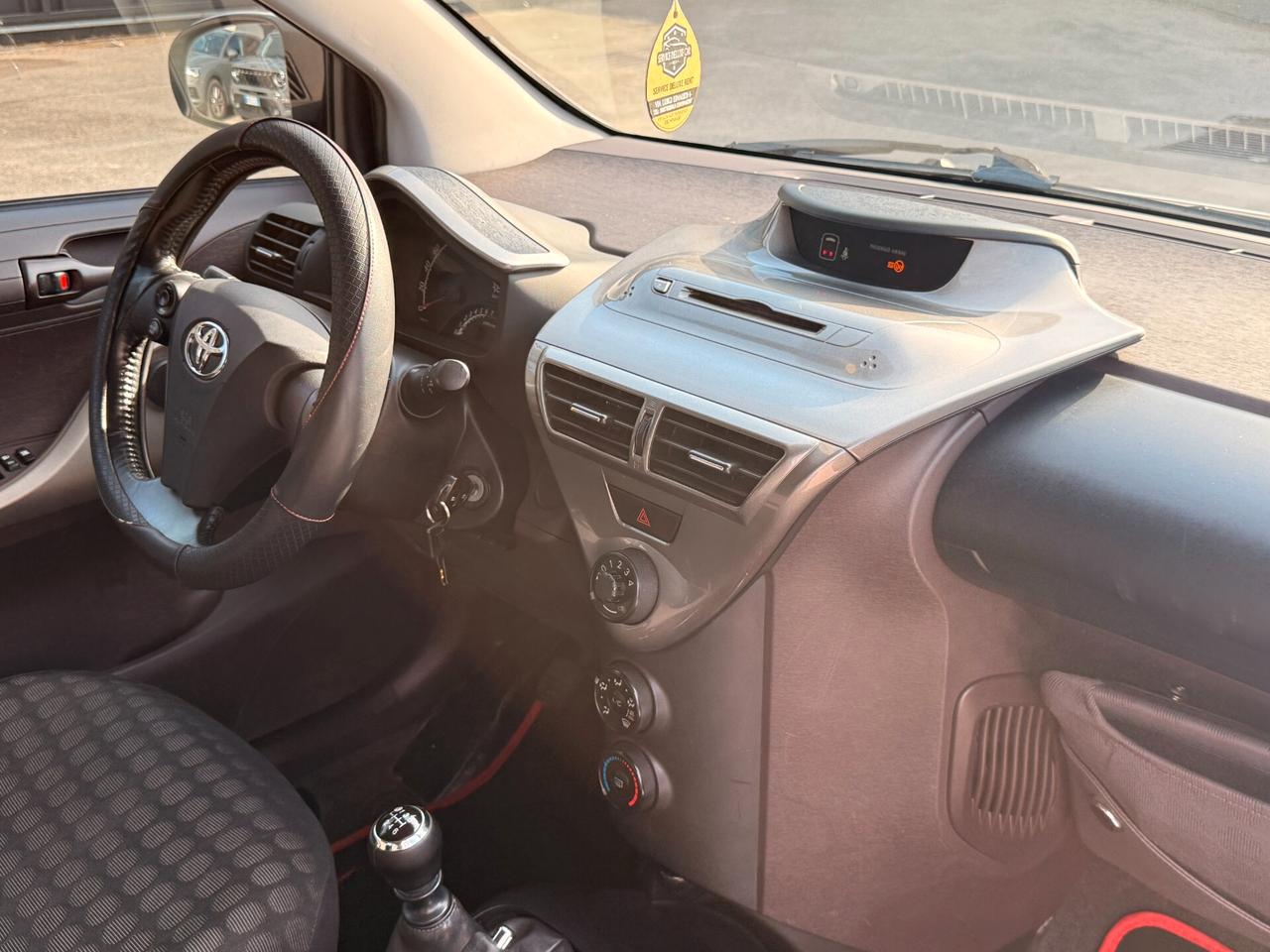 Toyota iQ 1.0