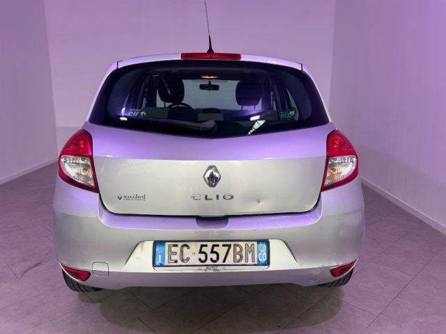 RENAULT Clio 1.2 16V. 5 porte Luxe
