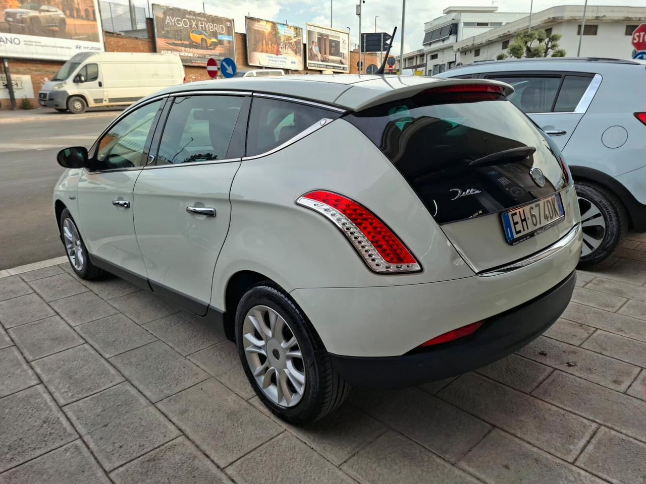 Lancia Delta 1.6 MJT 120cv Silver 2011