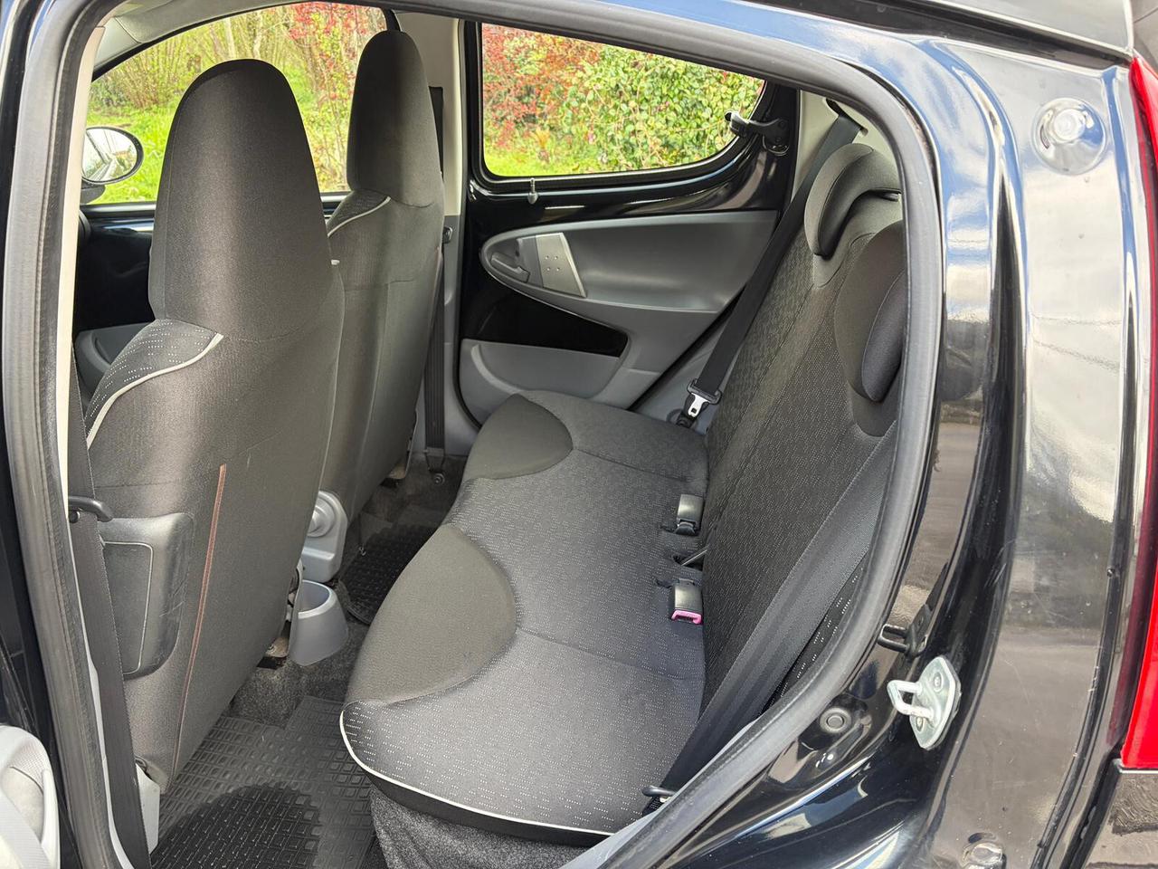 Peugeot 107 1.0 Benzina 68CV 5p. Plaisir automatica