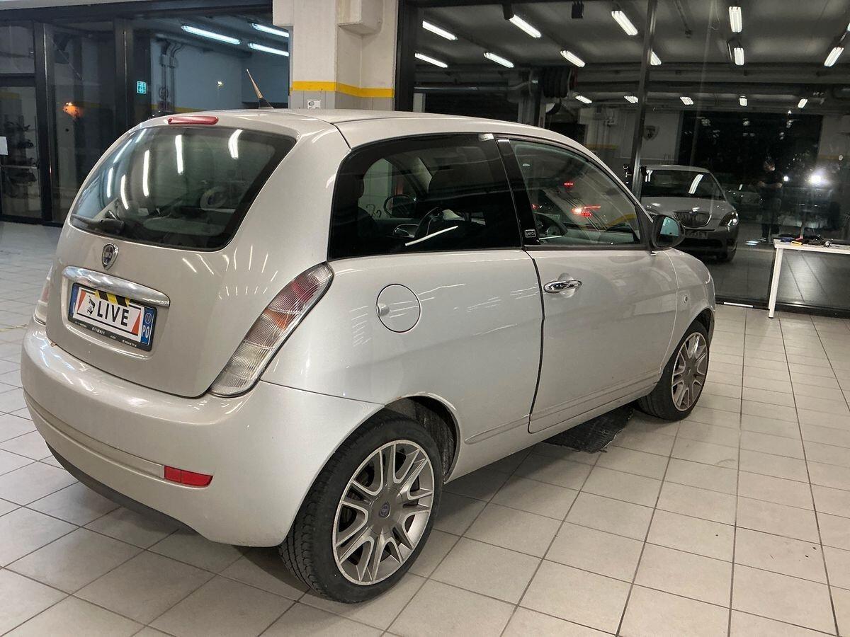 Lancia Ypsilon 1.2 benzina