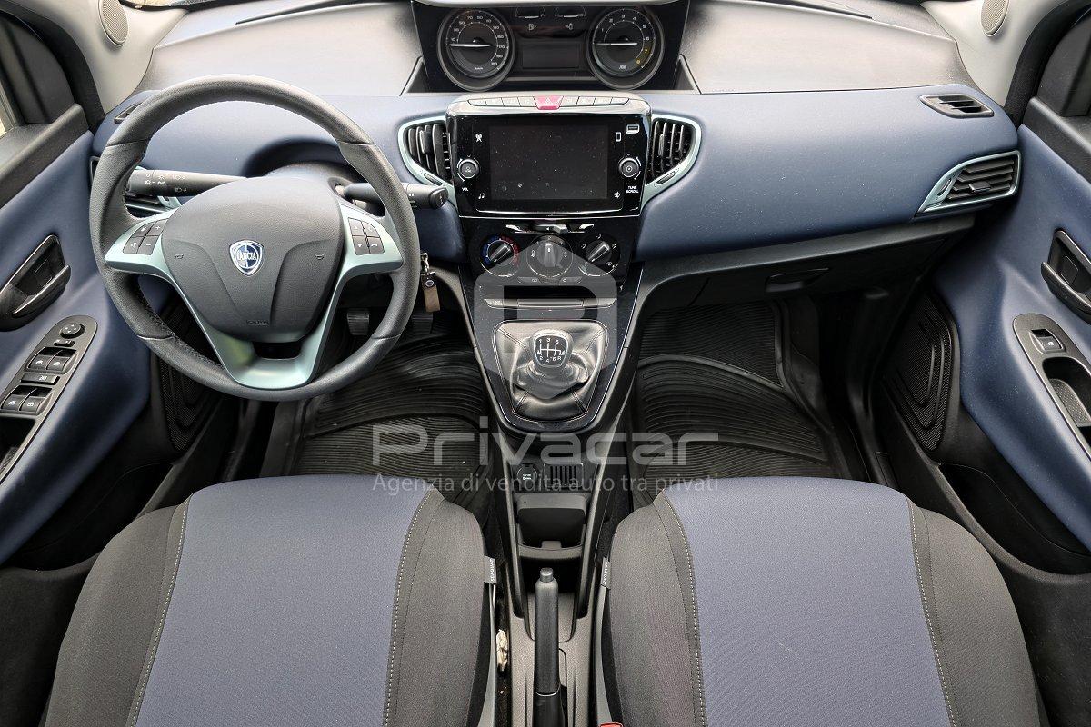 LANCIA Ypsilon 1.0 FireFly 5 porte S&S Hybrid Silver Plus