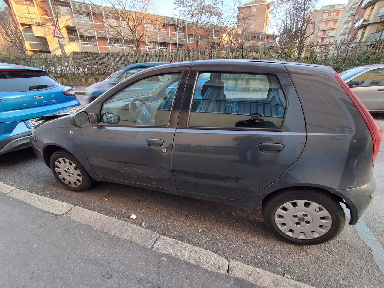 Fiat Punto 1.2 Benzina 5p Da Riparare Km 88.000 Neopatentati