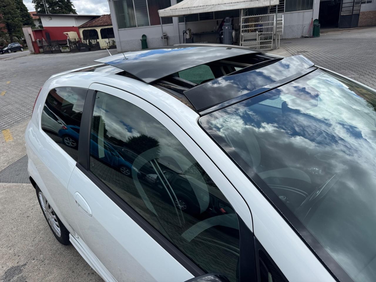 Fiat Grande Punto 1.4 3 porte Sport neopatentato