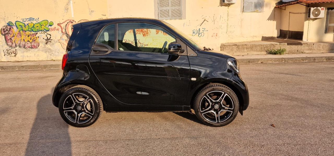 Smart ForTwo 90 0.9 Turbo twinamic Passion AUTOMATICA. FINANZIAMENTI ANCHE SENZA BUSTA PAGA