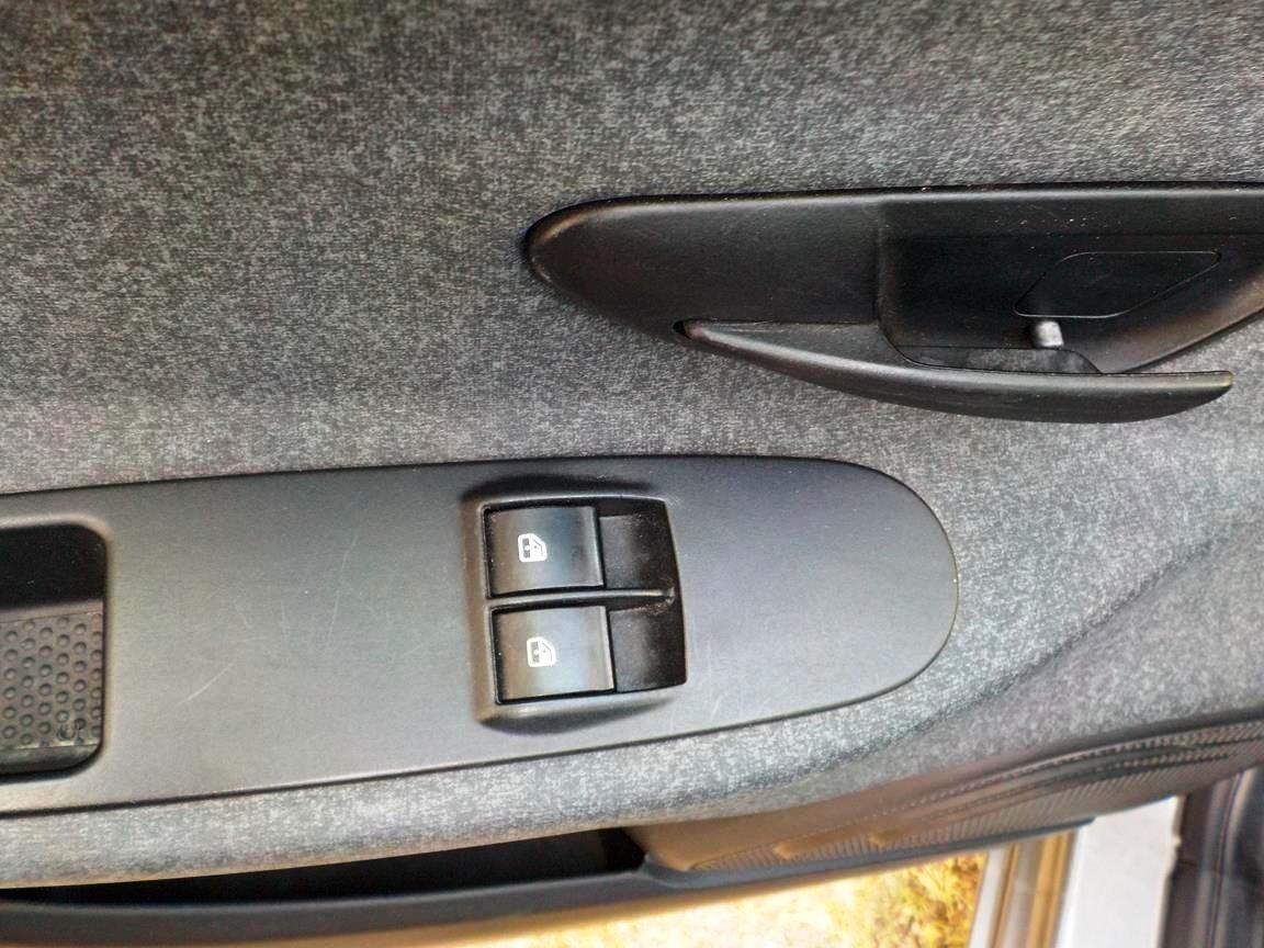 Lancia Ypsilon 1.0 FireFly 5 porte S&S Hybrid Ecochic Silver