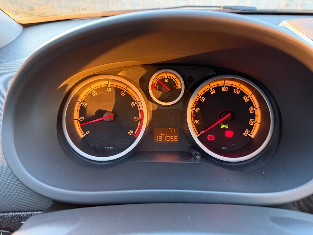 Opel Corsa 1.2 benzina-GPL EURO4 NEOPATENTATI