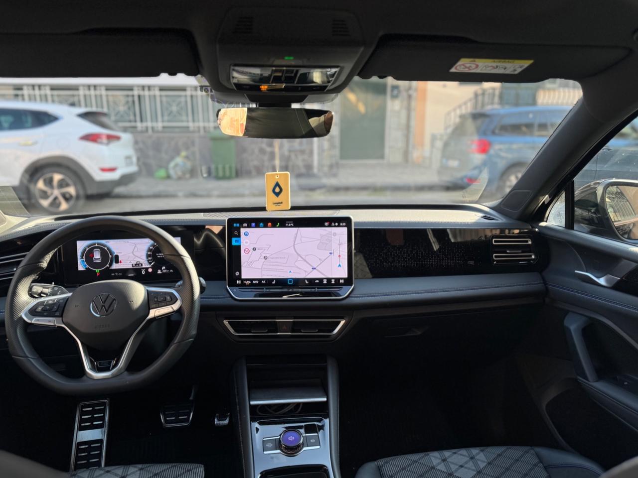 Volkswagen Tiguan 2.0 TDI 150 CV DSG R-Line TETTO IVA DEDUCIBILE