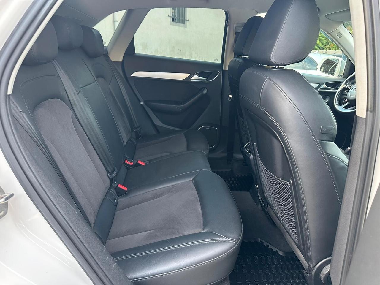Audi Q3 2.0 TDI Quattro S tronic S Line - 2015