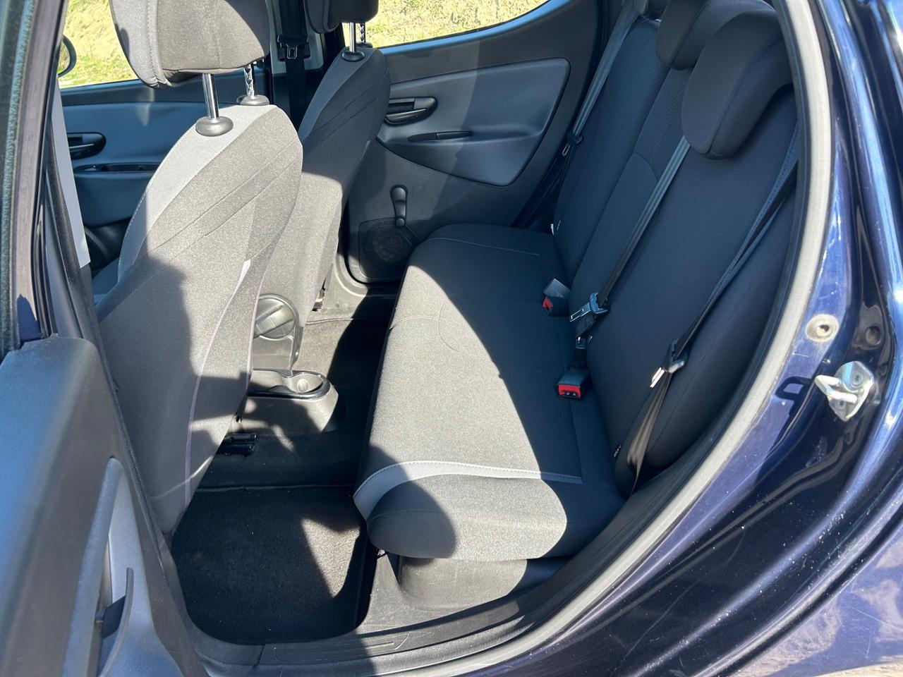 Lancia Ypsilon 1.2 69 CV 5 porte GPL Ecochic Silver neopatentati