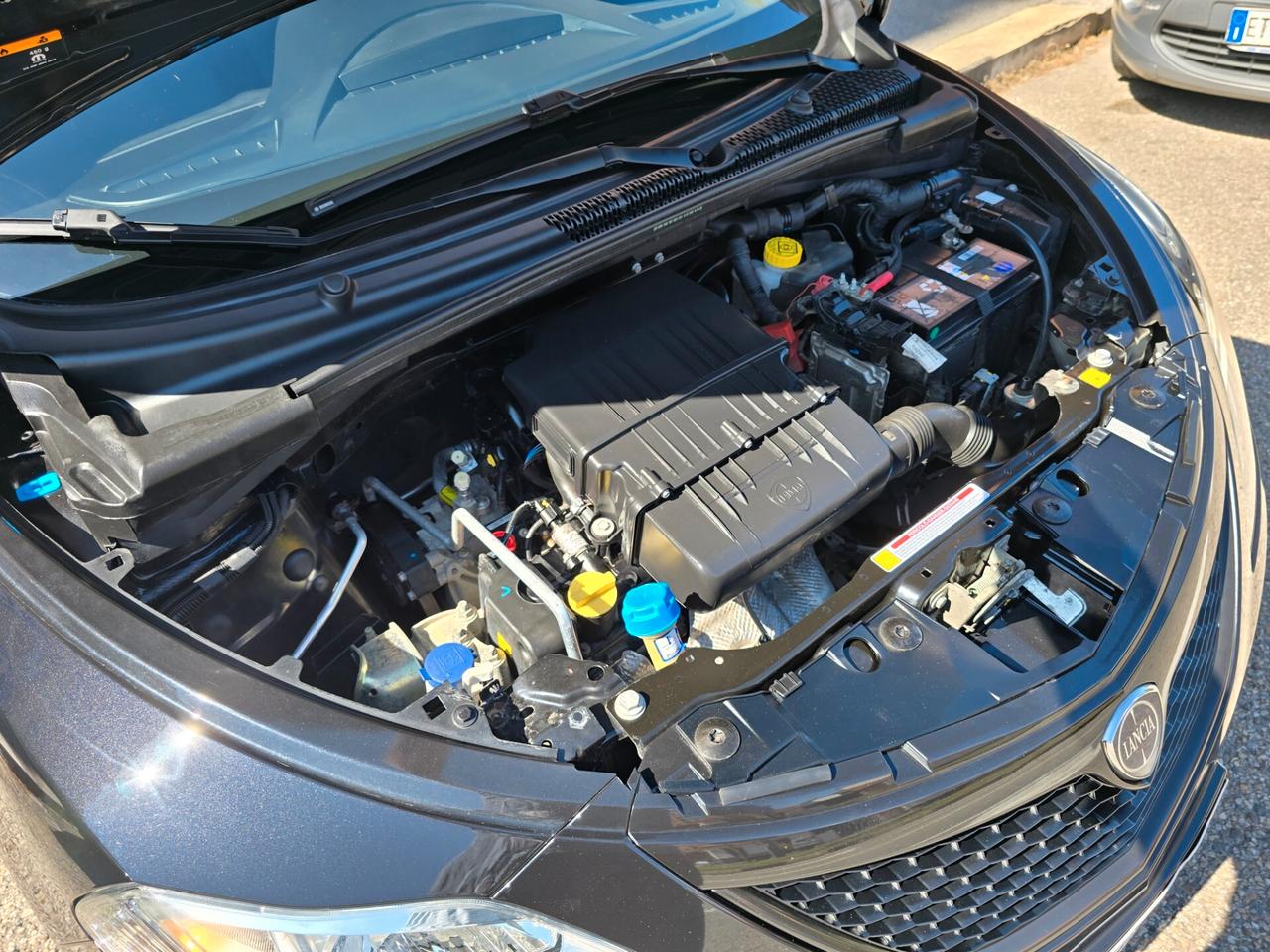 Lancia Ypsilon 1.2 69 CV 5 porte S&S Gold