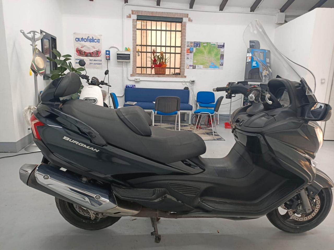 Suzuki Burgman 650 executive
