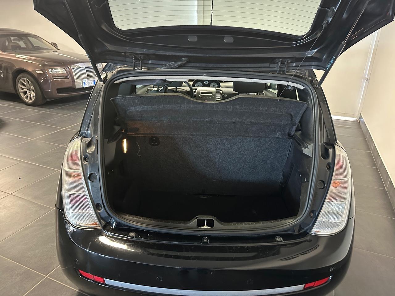 LANCIA YPSILON 1.3 MJT 75CV NEOPATENTATI