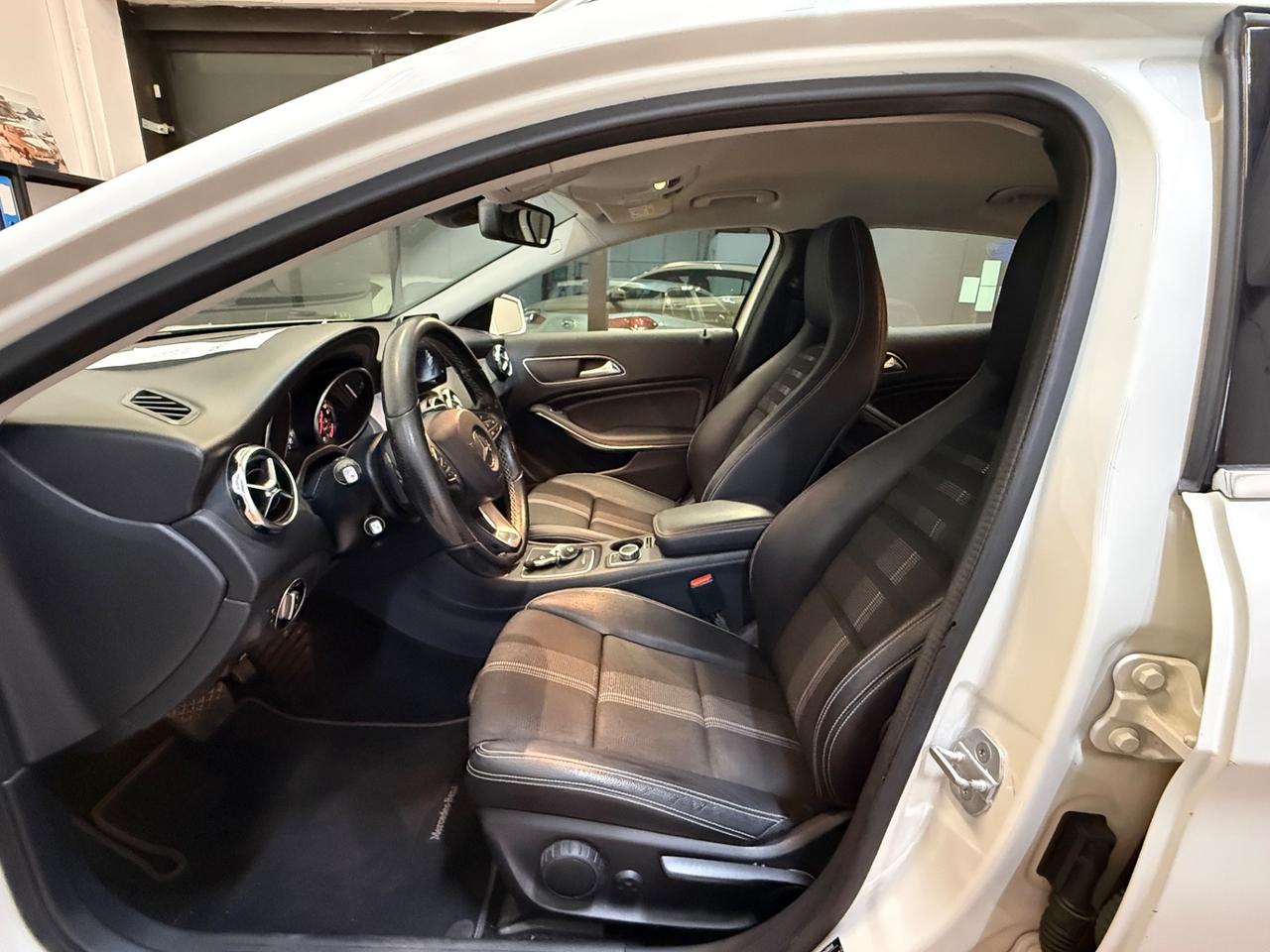 Mercedes-benz GLA 200 d Automatic Premium