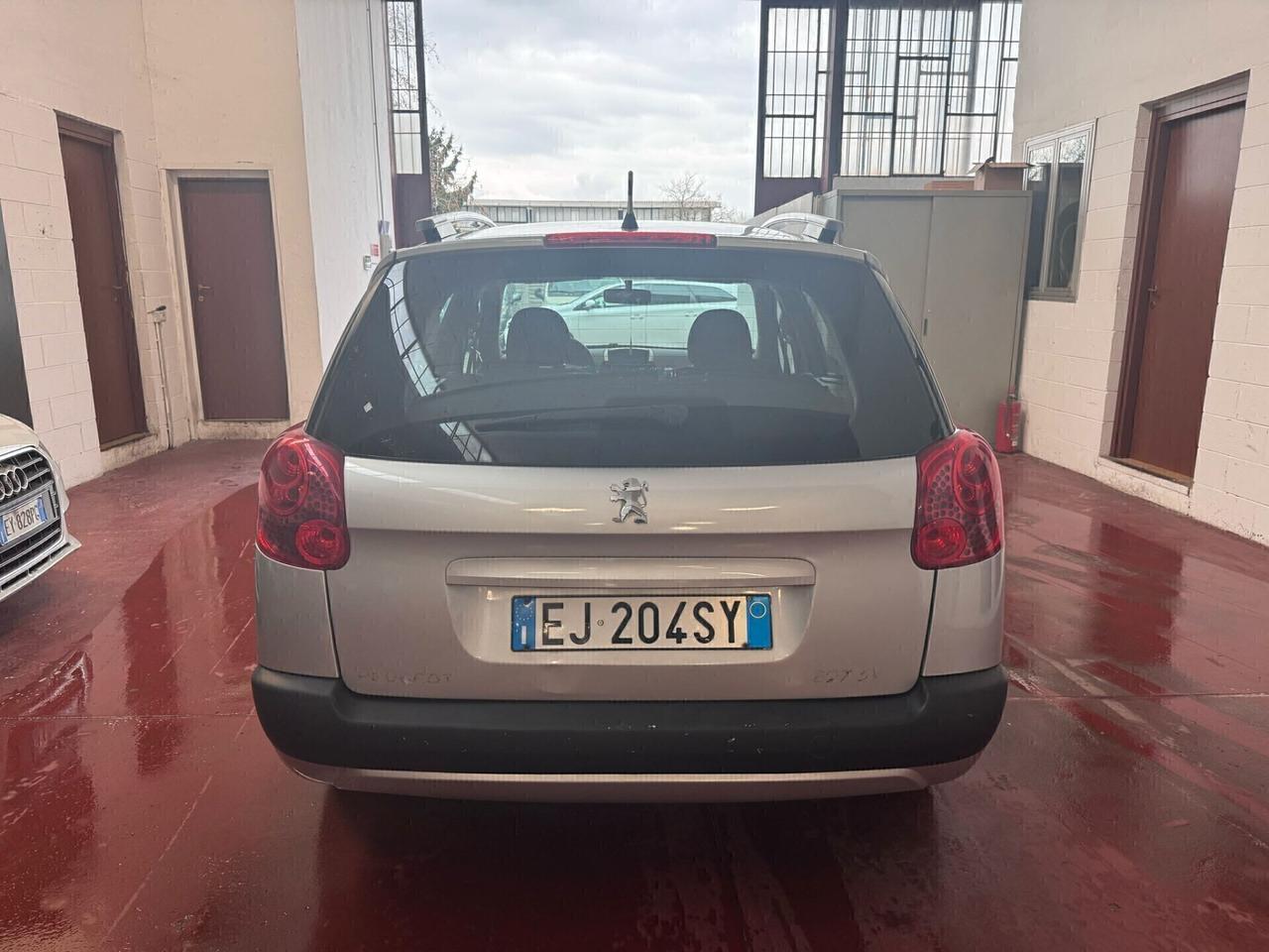 Peugeot 207 1.4 VTi 95CV SW Sweet Years GPL NEOPAT