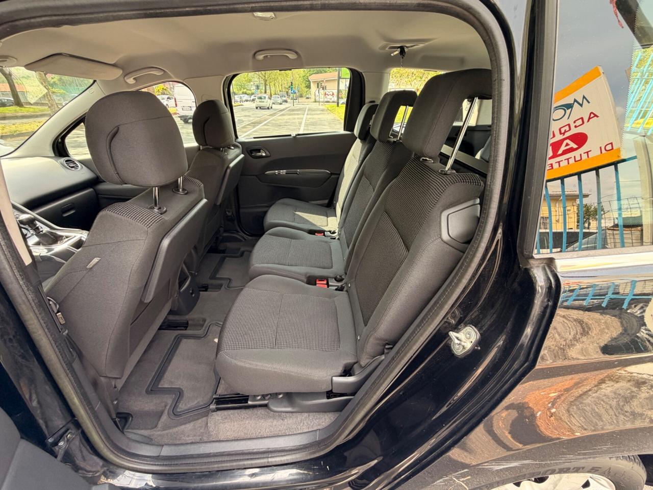 Peugeot 5008 1.6 HDi 112CV 7 Posti 2012