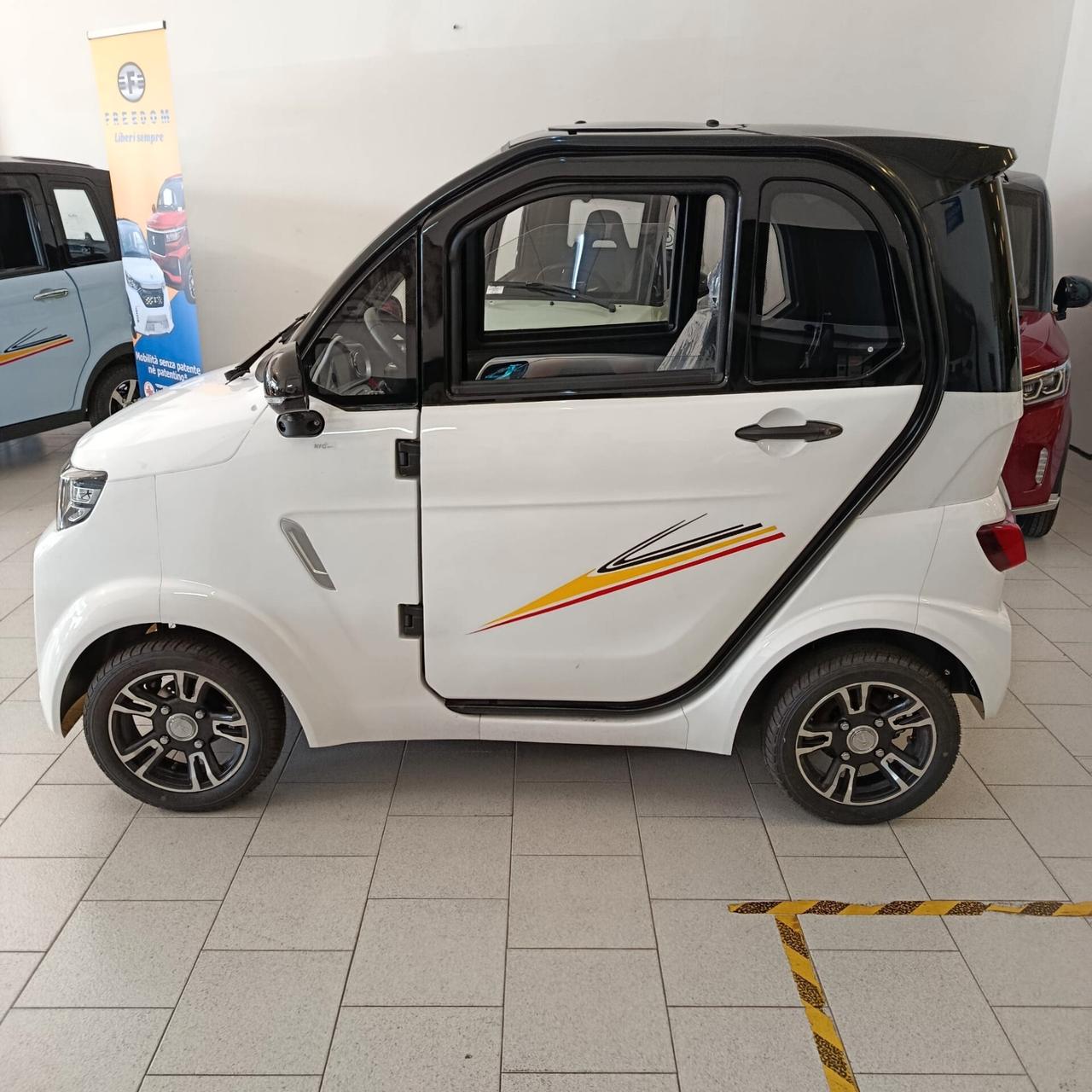 SGOMMINA XL - CABINATO ELETTRICO SENZA PATENTE