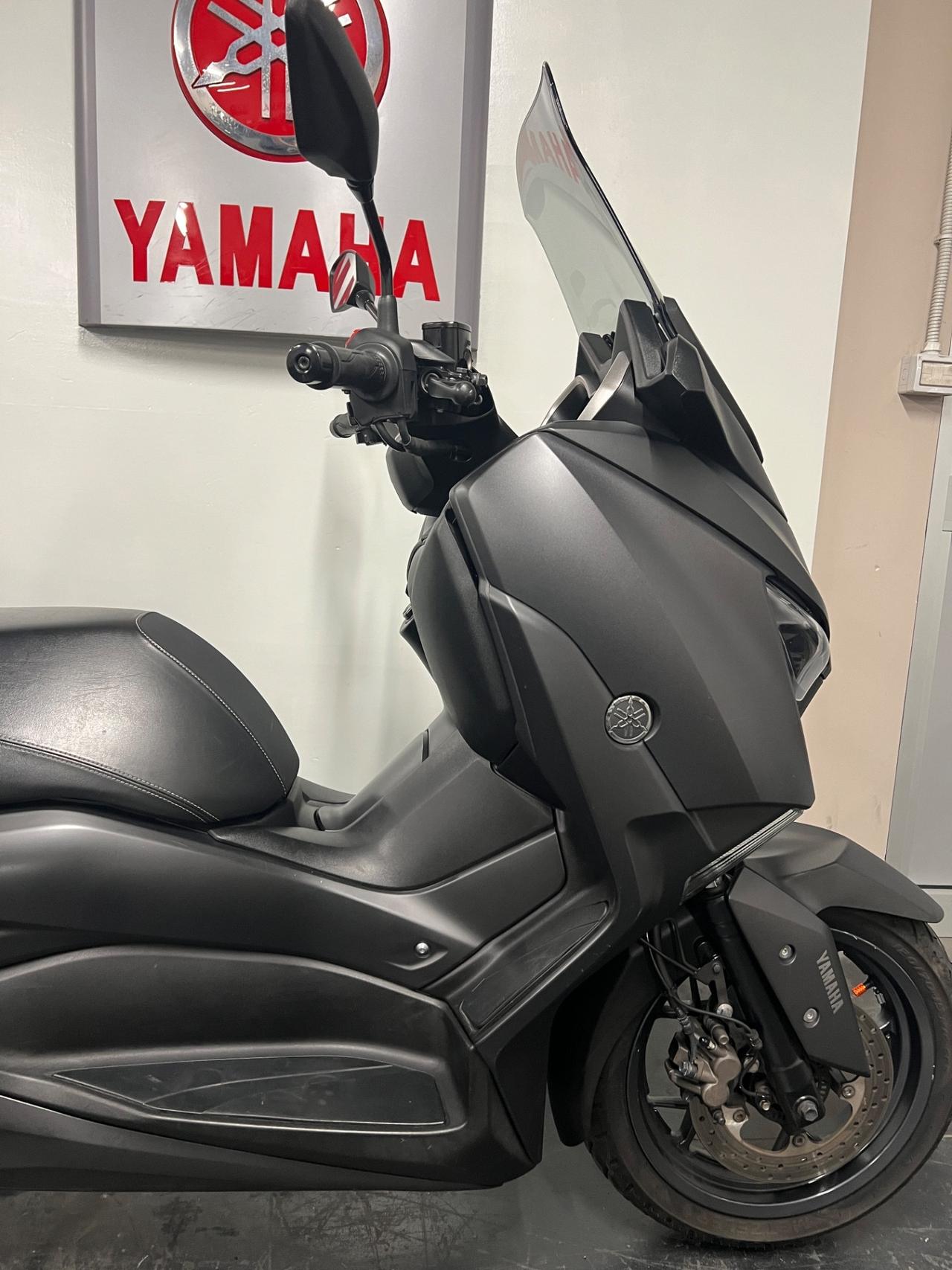 Yamaha X-Max 300