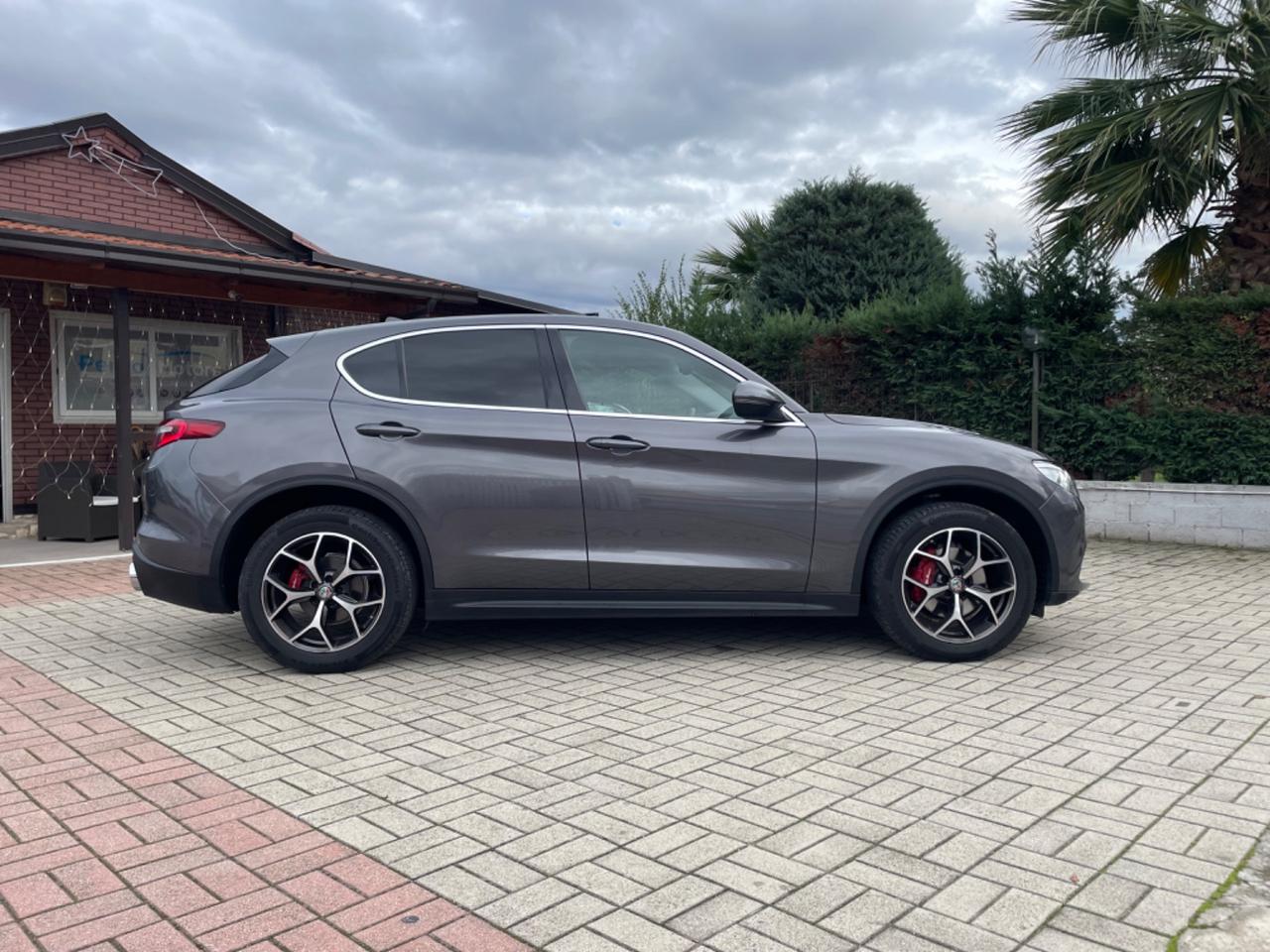 Alfa Romeo Stelvio 2.2 Turbodiesel 210 CV AT8 Q4 Executive