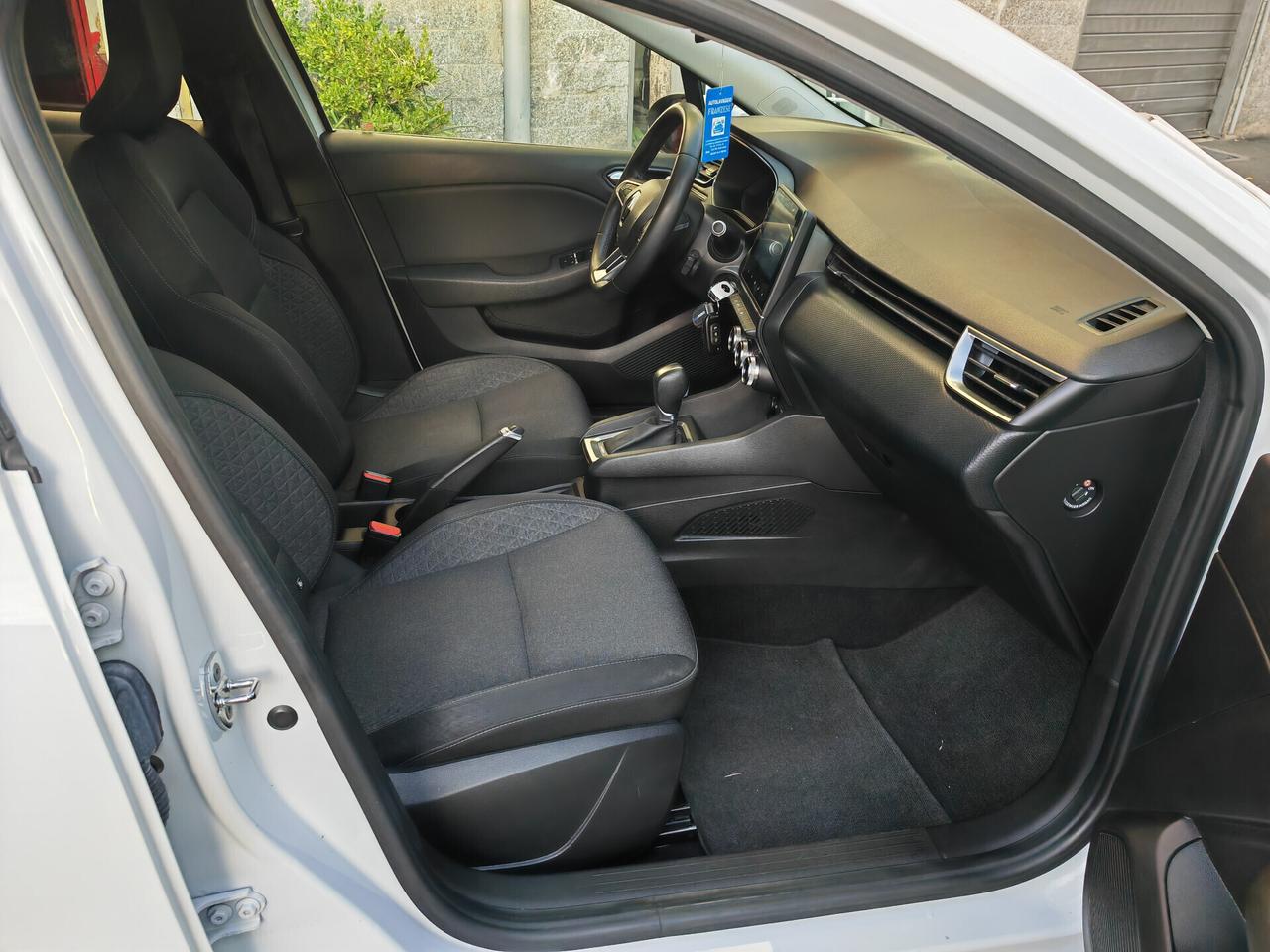 RENAULT CLIO FULL HYBRID E-TECH INITALE PARIS CV140 KW103