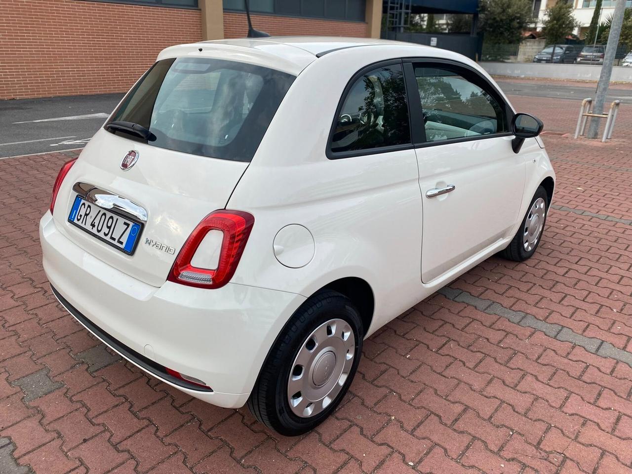 FIAT 500 HYBRID 1.0cc IDONEA OK NEOPATENTATI