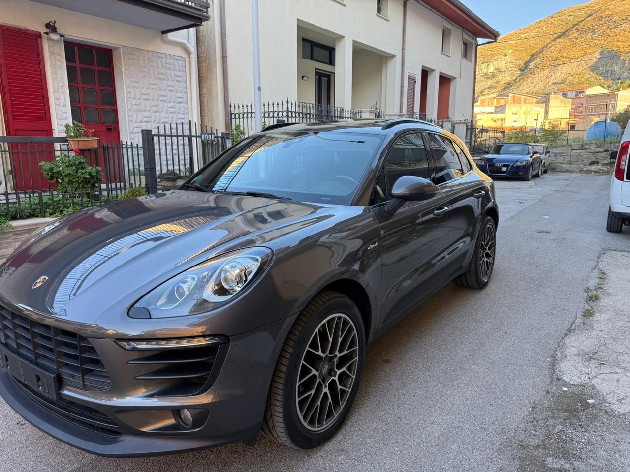 Porsche Macan 3.0 S tetto panoramico e gancio traino