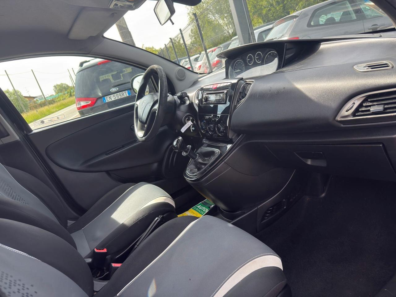 Lancia Ypsilon 1.2 69 CV 5 porte 30th Anniversary
