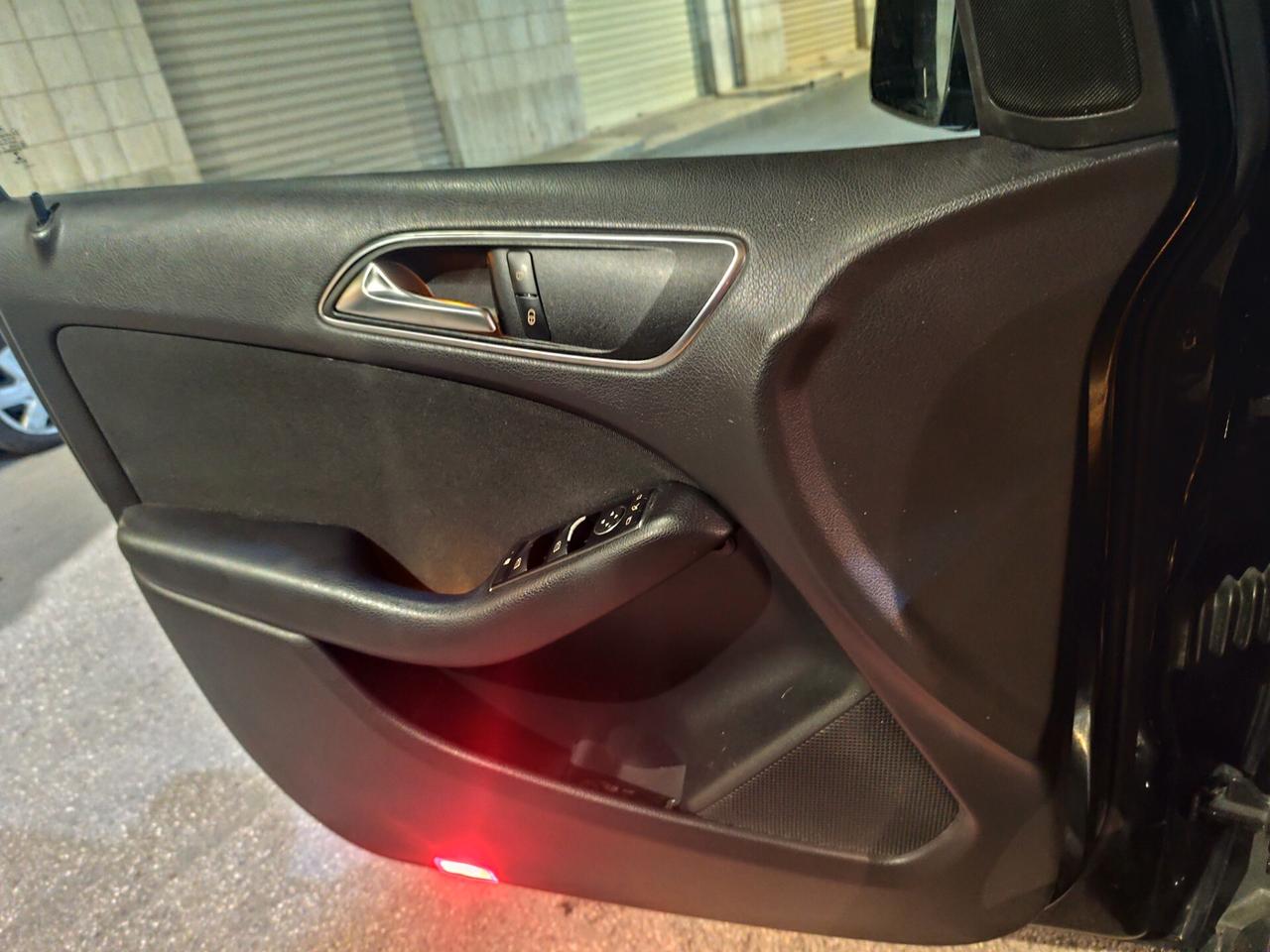 Mercedes-benz B 180 CDI 1.8 MOTORE MERCEDES Navi & Retrocamera