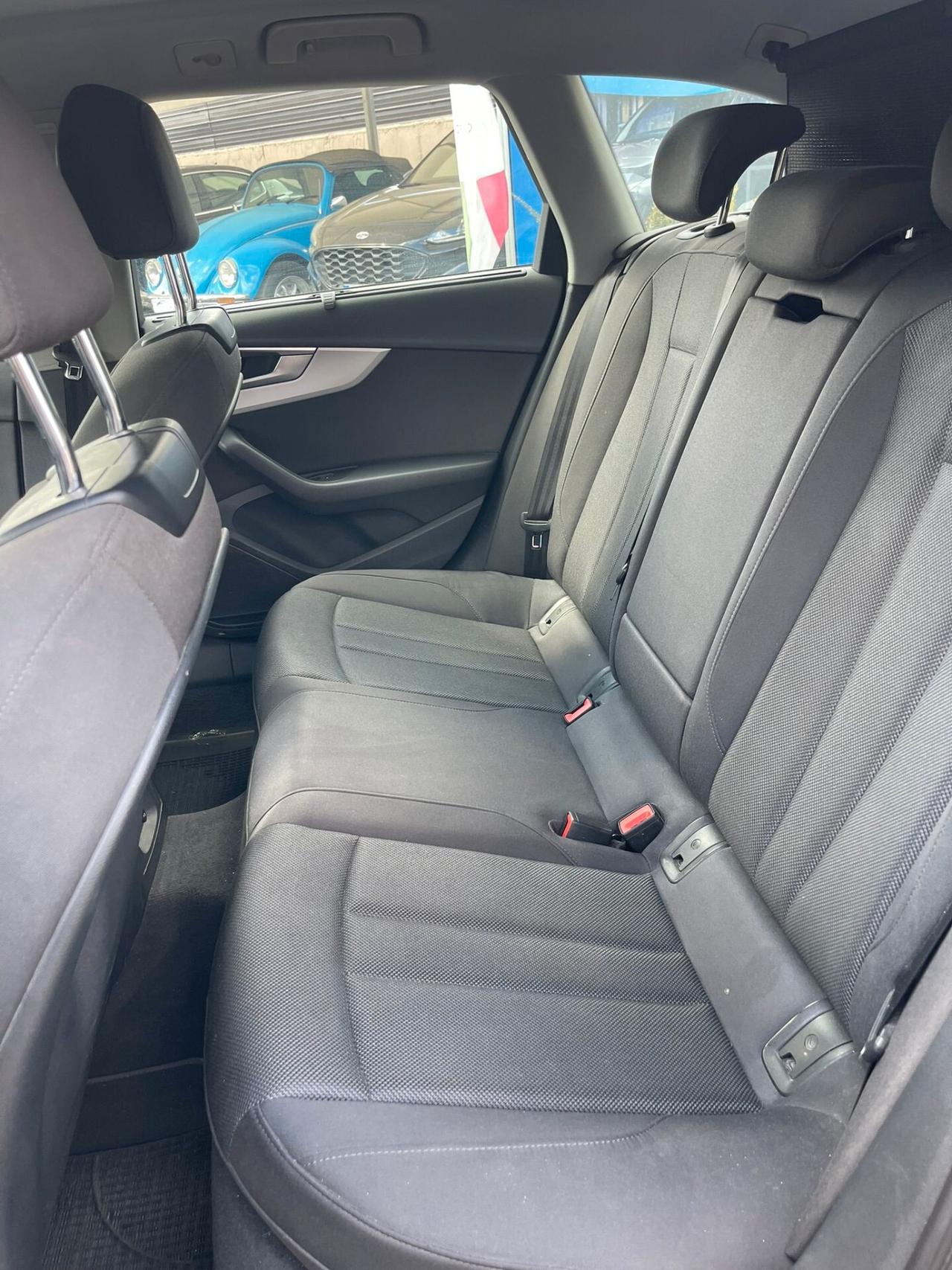Audi A4 40 TDI S tronic Business