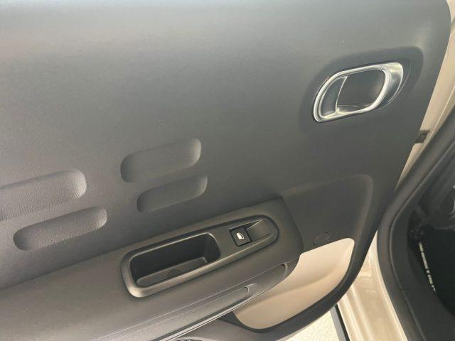 CITROEN C3 1.2 PureTech 110 Elle Online Edition