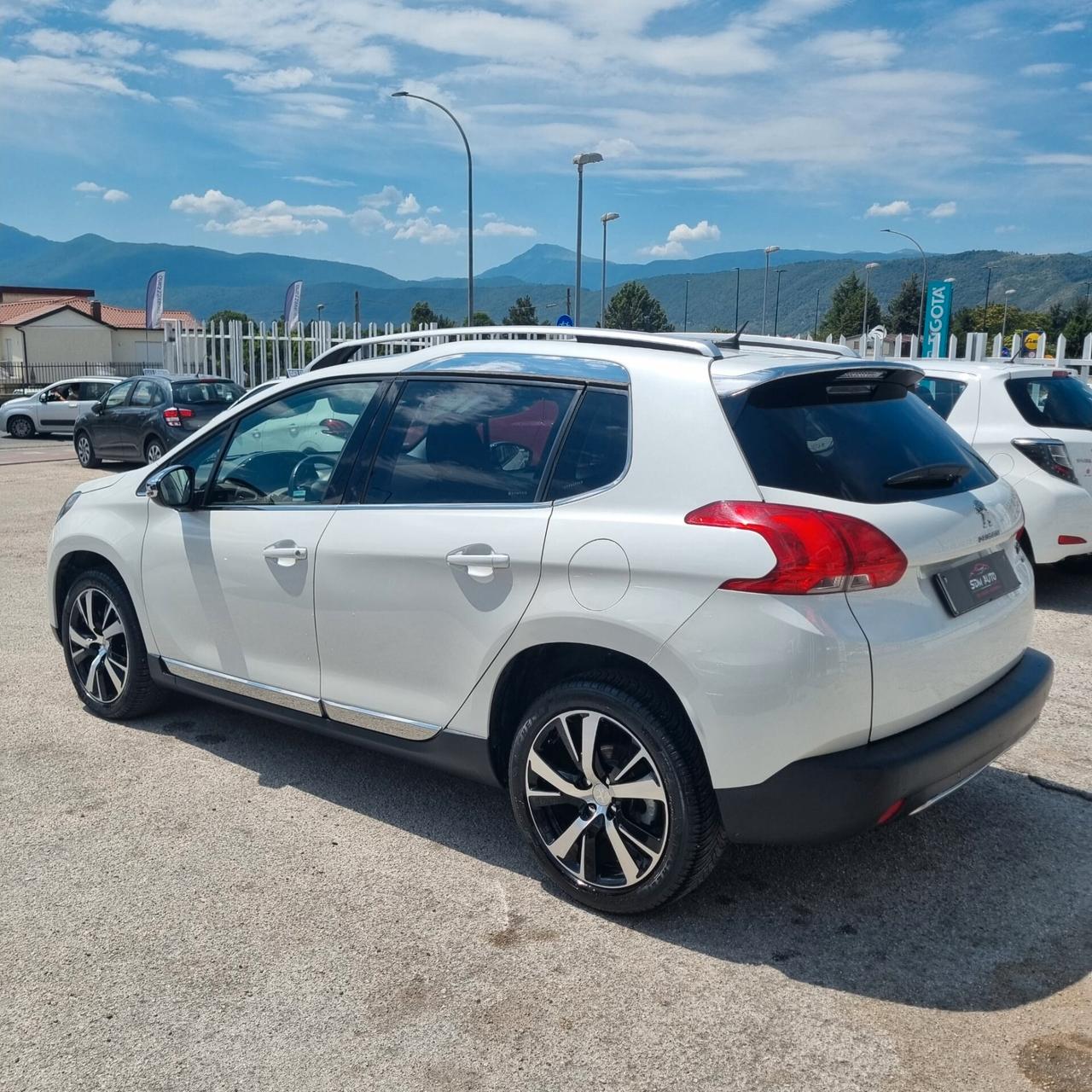 Peugeot 2008 1.6 e-HDi 115 CV Stop&Start Allure