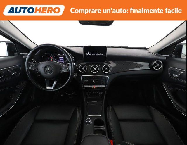 MERCEDES-BENZ GLA 200 d Automatic 4Matic Sport