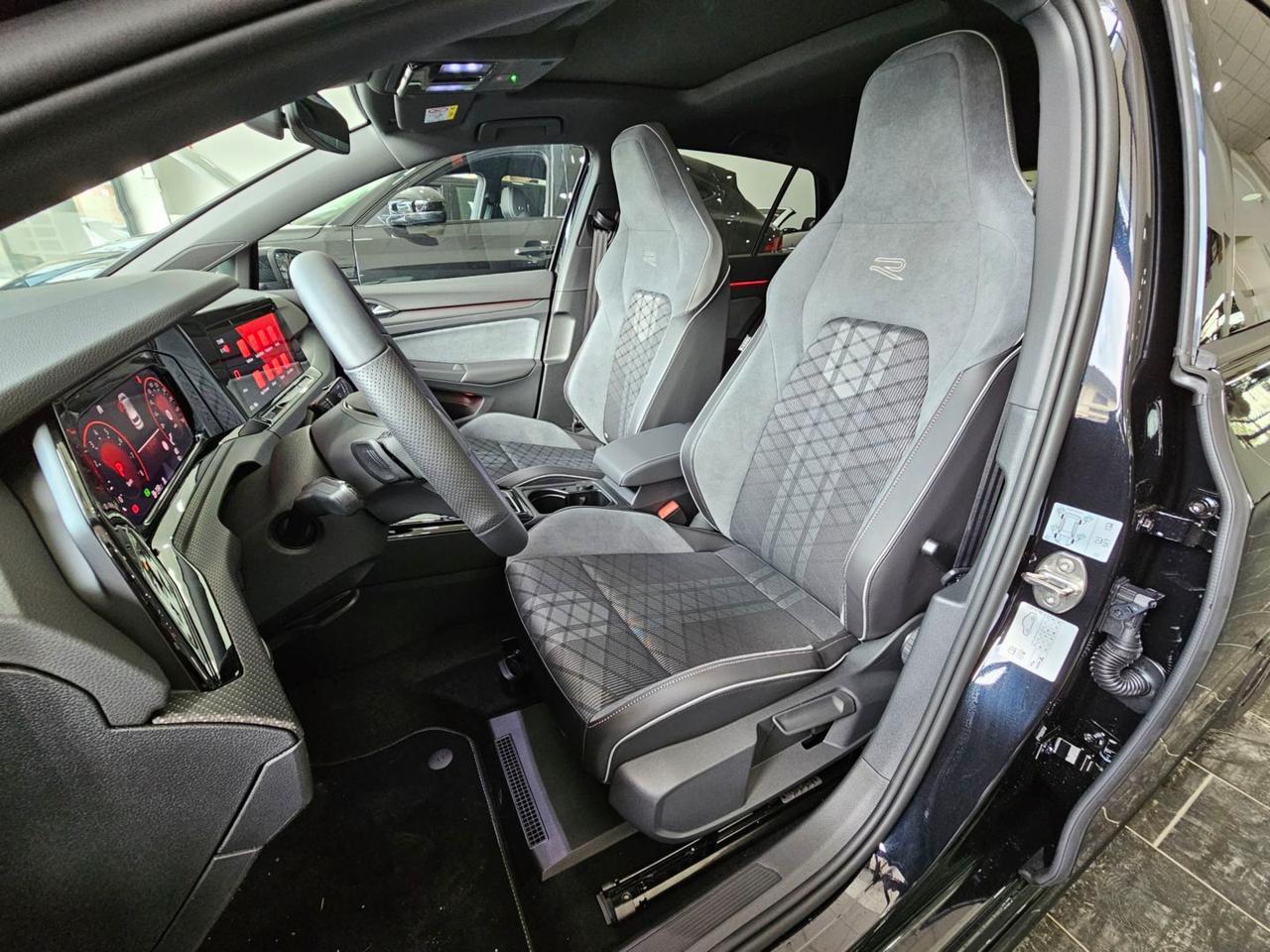 Volkswagen Golf R-Line Tetto Navi Camera C.18" RLine R Line Led