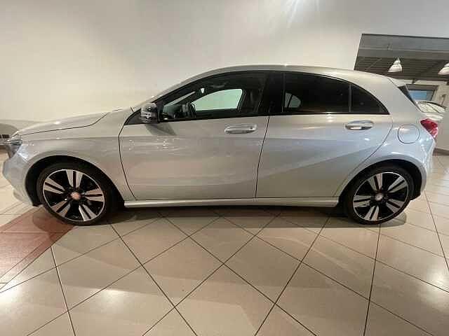 Mercedes-Benz A 180 A 180 d Automatic Sport
