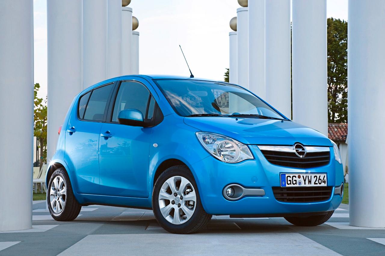 Opel Agila 1.2 16v - 2013