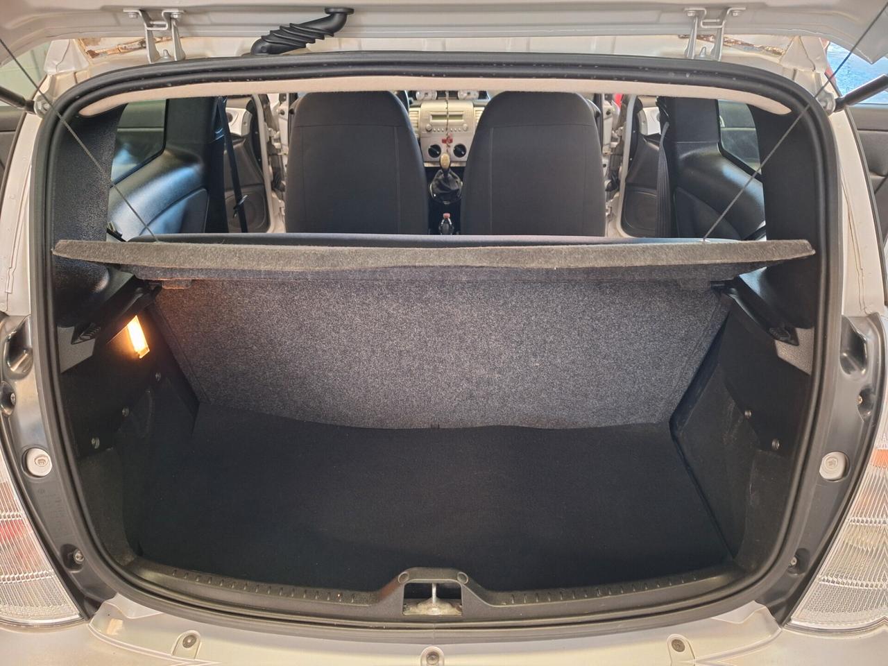 LANCIA YPSILON 2010 GPL 77CV NEOPATENTATI PIENO 24€ 400KM