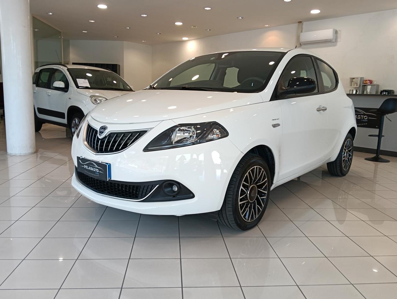 Lancia Ypsilon 1.0 FireFly 5 porte S&S Hybrid Gold Plus