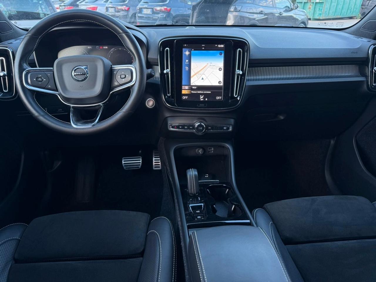 Volvo XC40 D4 AWD Geartronic R-design