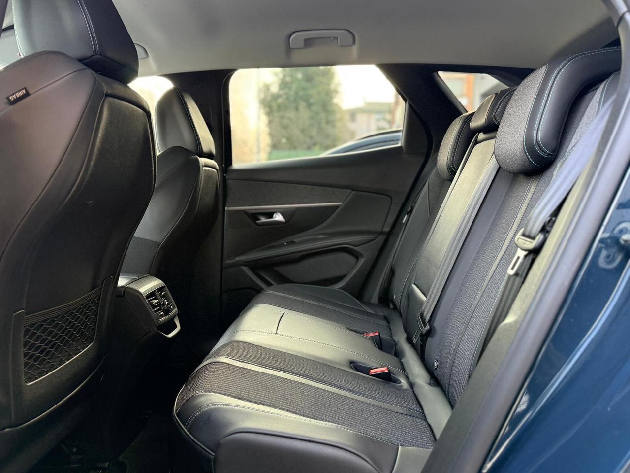 Peugeot 3008 Hybrid 225 e-EAT8 Allure