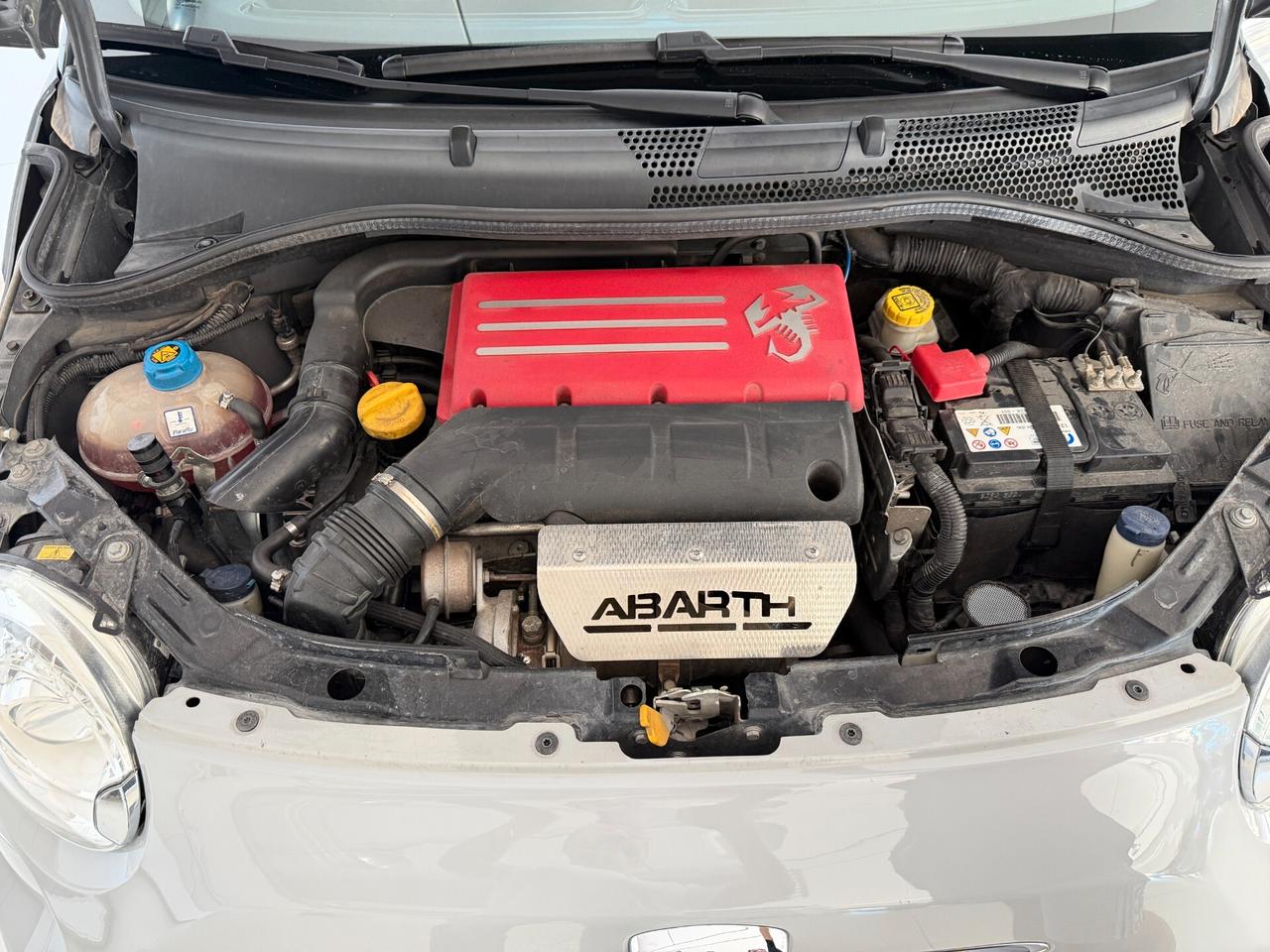 Abarth 500 1.4 Turbo T-Jet Custom