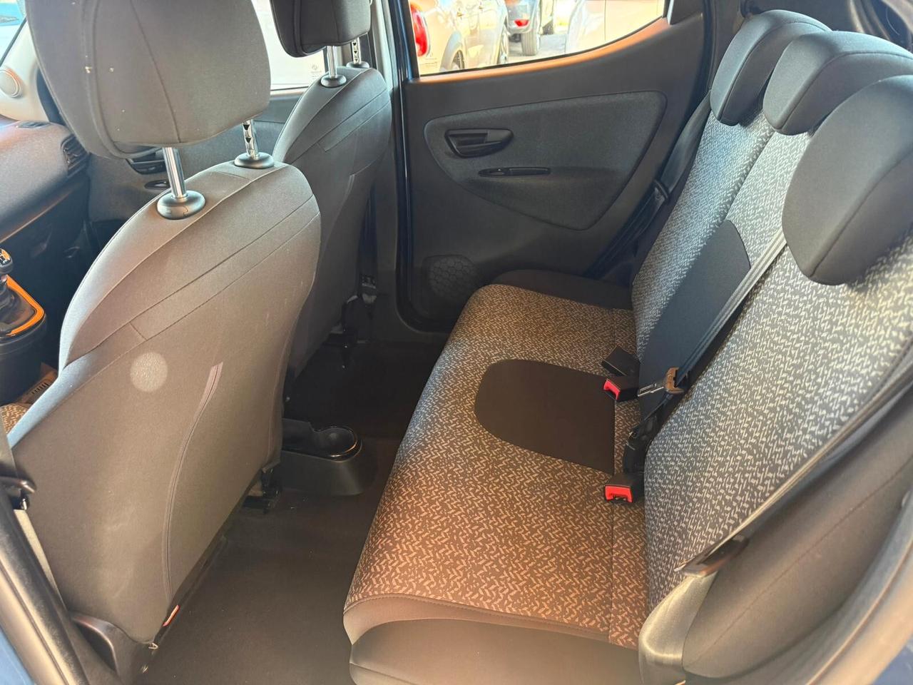 Lancia Ypsilon 1.0 FireFly 5 porte S&S Hybrid Silver Plus