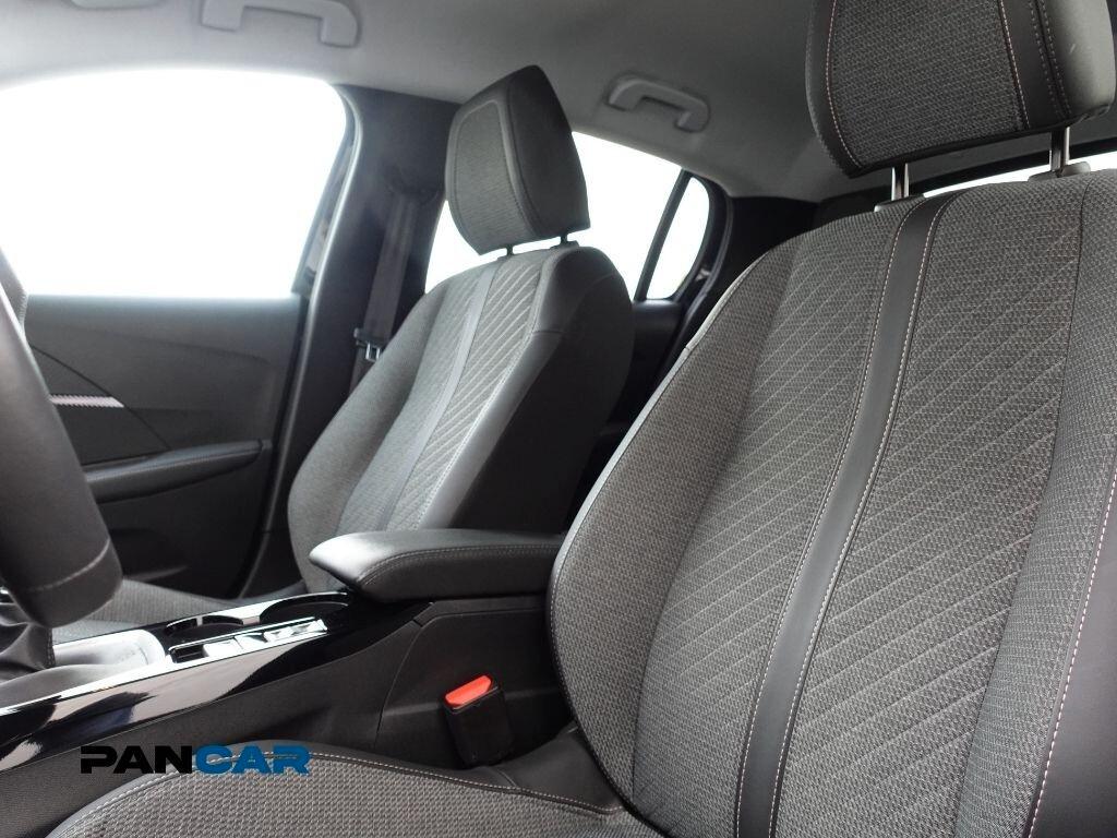 Peugeot 208 PureTech 100 Allure