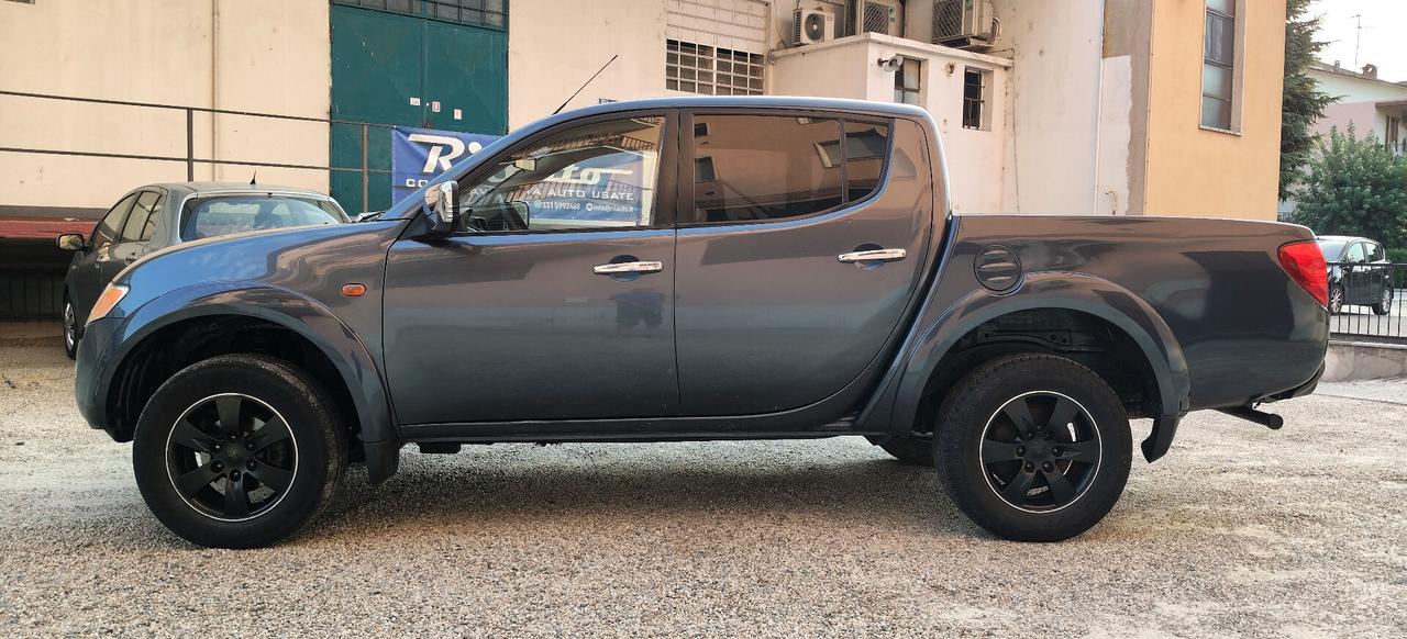 Mitsubishi L200 2.5 DI-D Double Cab Pick up