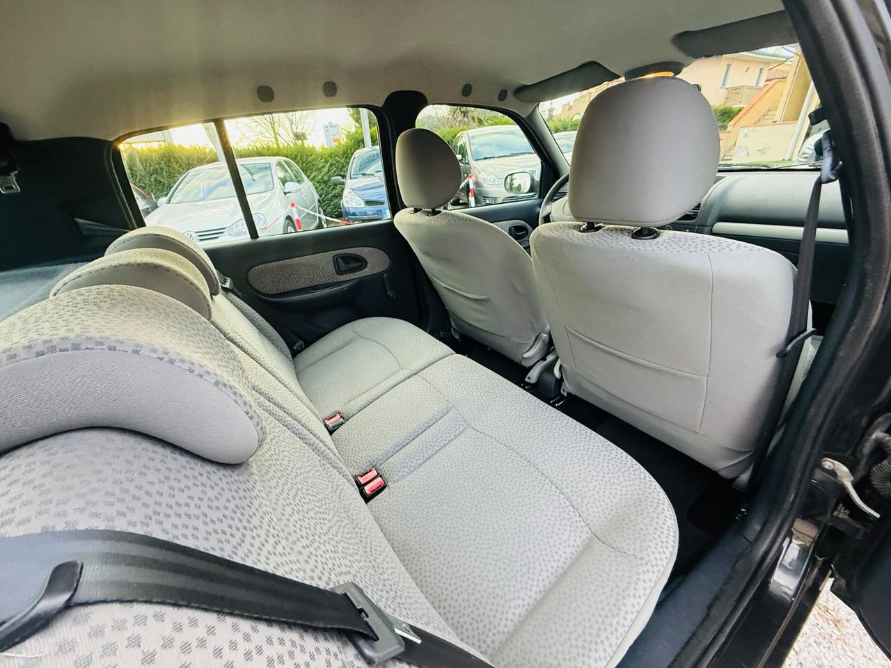 Renault Clio 1.2 16V 5 porte 121.000 km!!