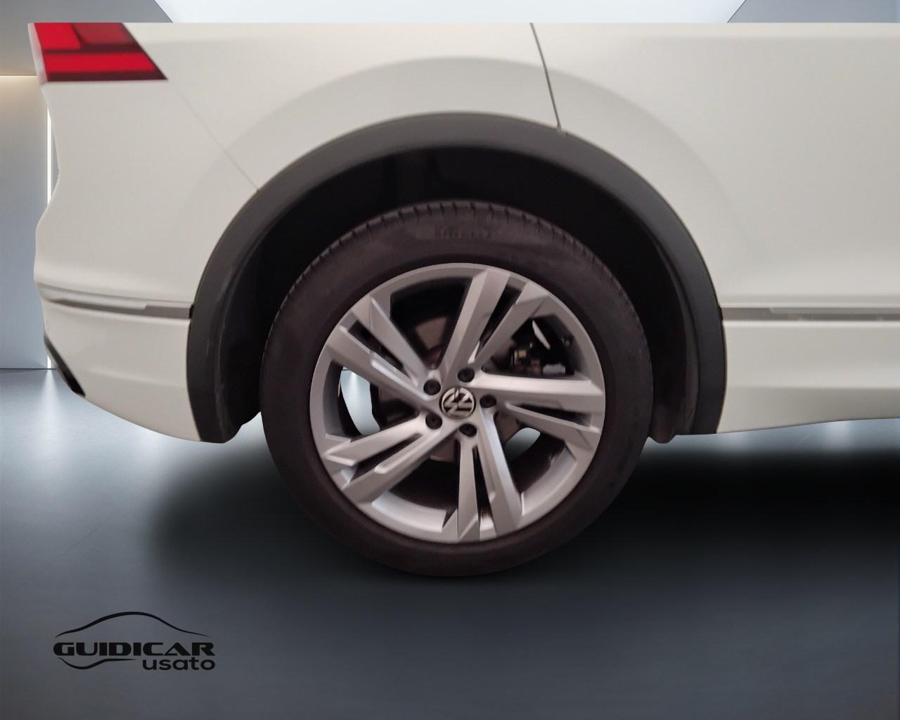 VOLKSWAGEN Tiguan II 2021 - Tiguan 2.0 tdi R-Line 150cv dsg