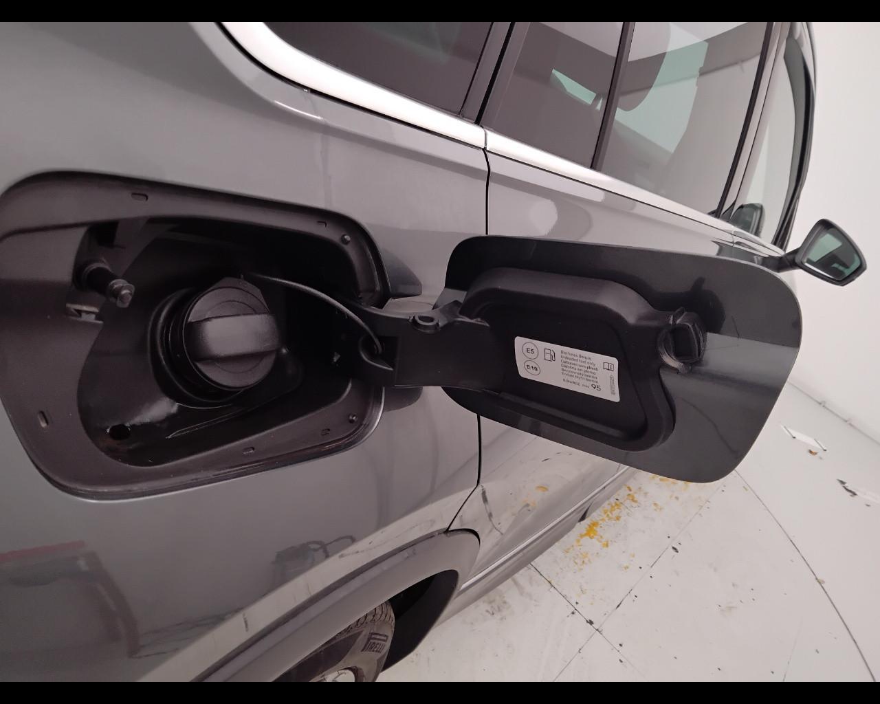 VOLKSWAGEN Tiguan II 2016 - Tiguan 1.5 tsi Sport 150cv dsg