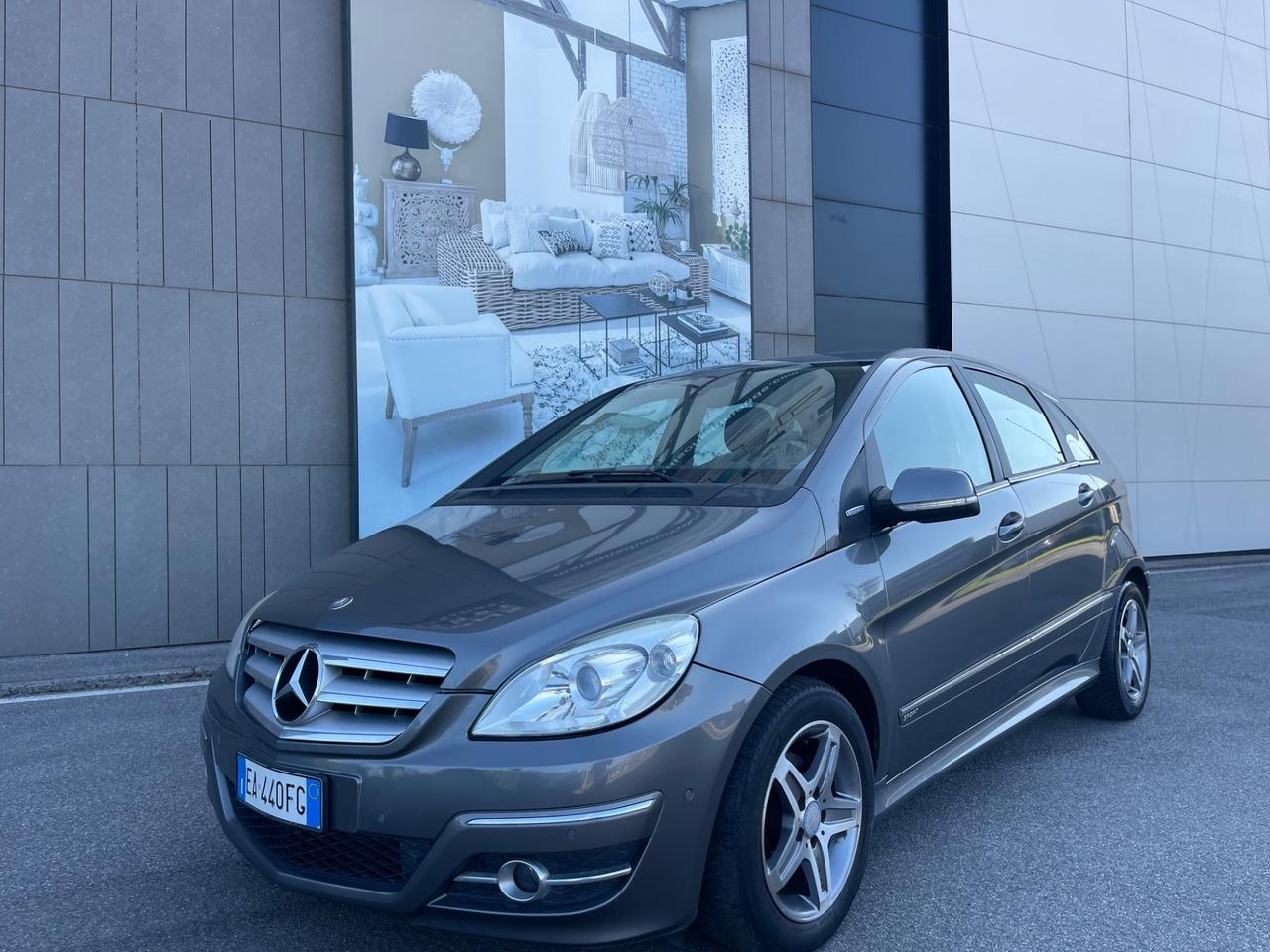 Mercedes-benz B 180 B 180 BlueEFFICIENCY Chrome