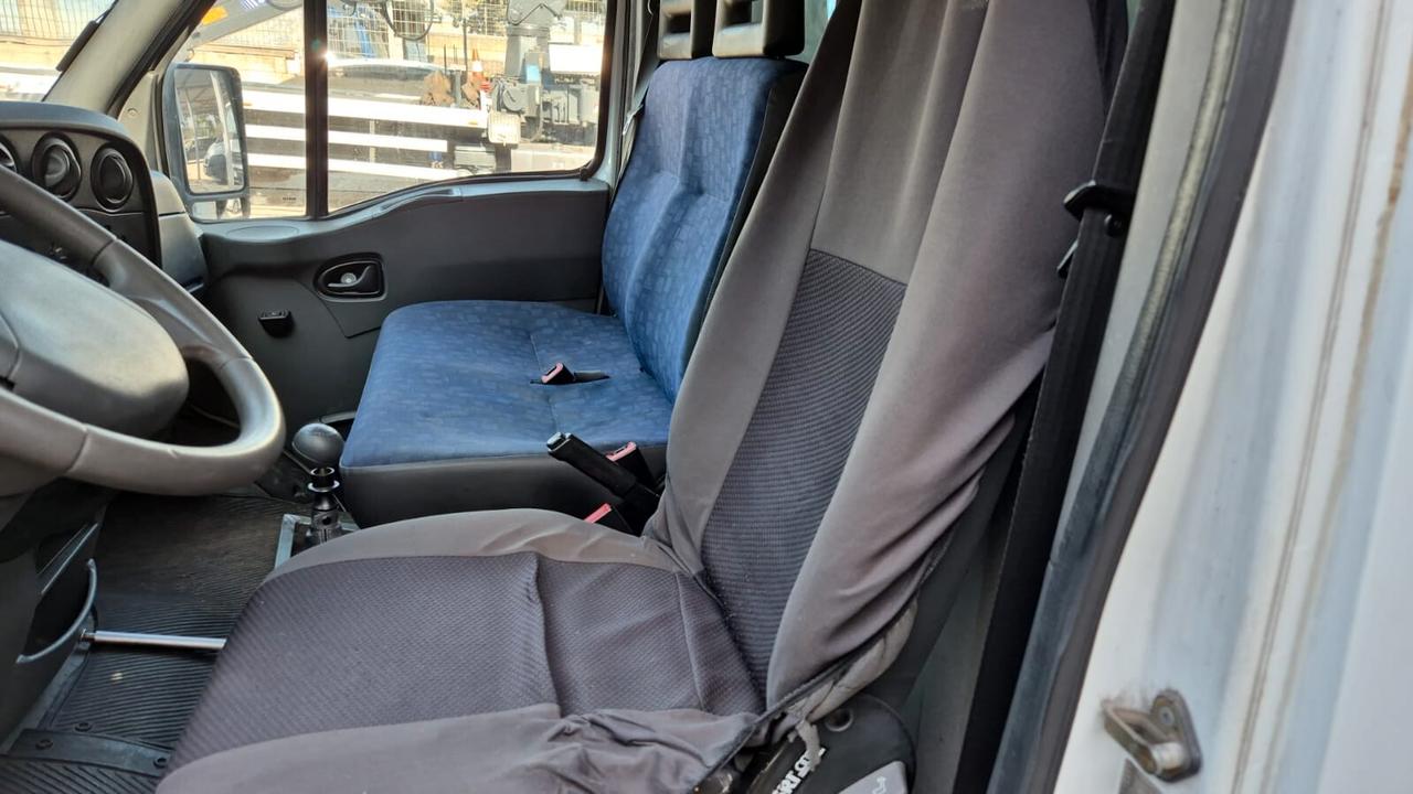 Iveco Daily corsa lunga 4mt x 240 PAT B