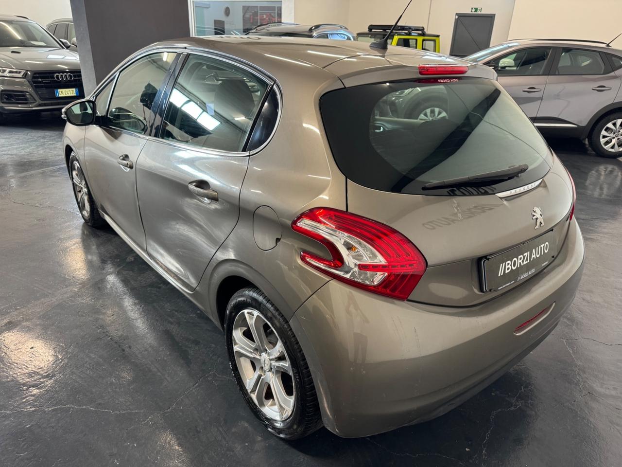 Peugeot 208 1.4 VTi 95 CV 5p. Allure FULL! NAVIGATORE!!