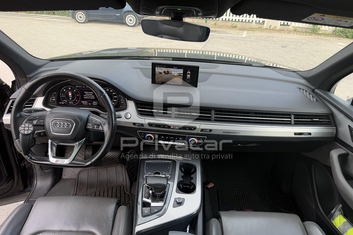 AUDI Q7 e-tron 3.0 TDI quattro tiptronic Business Plus